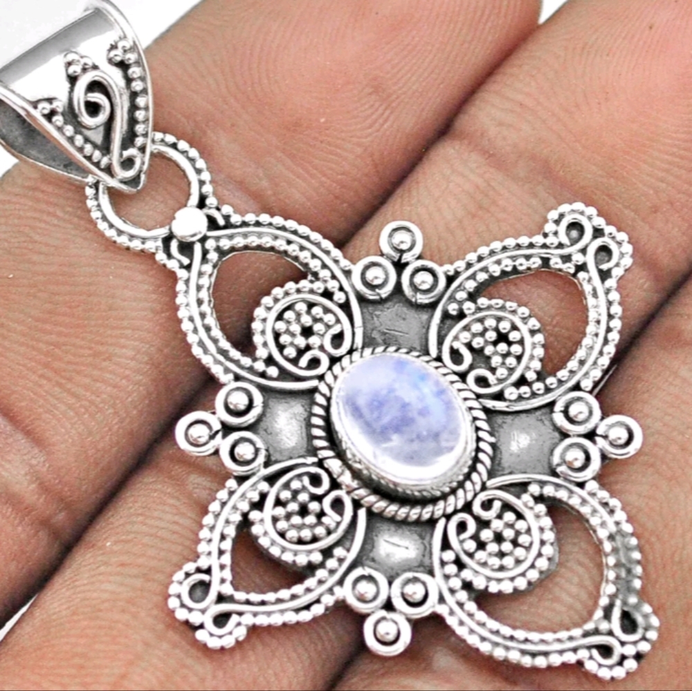 NWT 2.03 Carats Moonstone Baroque Style. 925 Sterling Silver Pendant